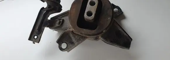 Hyundai Santa Fe Engine mount bracket