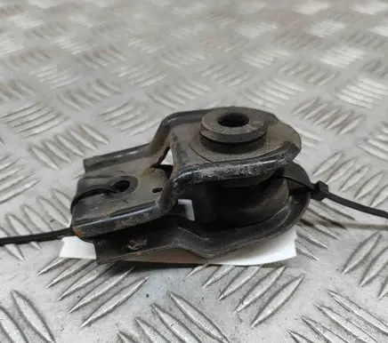 Radiator support slam panel bracket