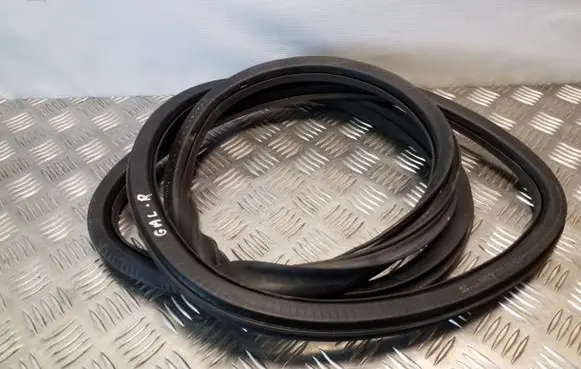 Seat Leon (1P) Rear door rubber seal (on body) 