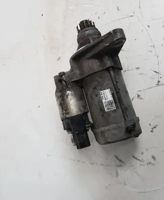Volkswagen Golf VII Starter motor 4380000202