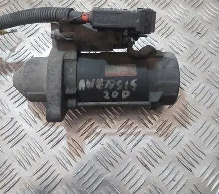 Toyota Avensis T250 Starter motor 0R01084