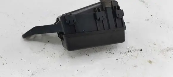 Lexus IS 220D-250-350 Fuse module NOCODE