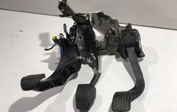 Peugeot 5008 Pedal assembly 0256024 84PKXD