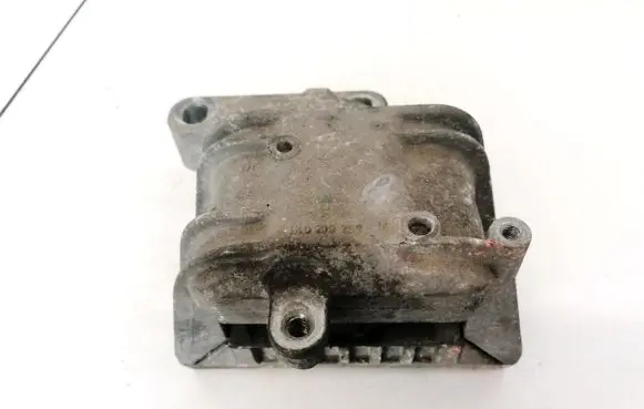 Audi A3 S3 8P Engine mount bracket 1K0199262