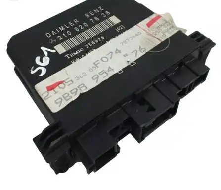 Mercedes-Benz E W210 Door control unit/module 2108207626