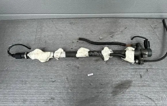 Jeep Grand Cherokee (WJ) Fuel main line pipe 5080286AA A6120700095
