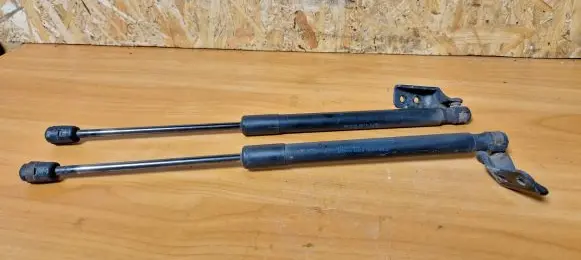 KIA Ceed Tailgate/trunk strut/damper 817701h010