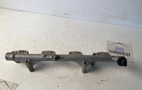 BMW 5 G30 G31 Fuel main line pipe 7639979