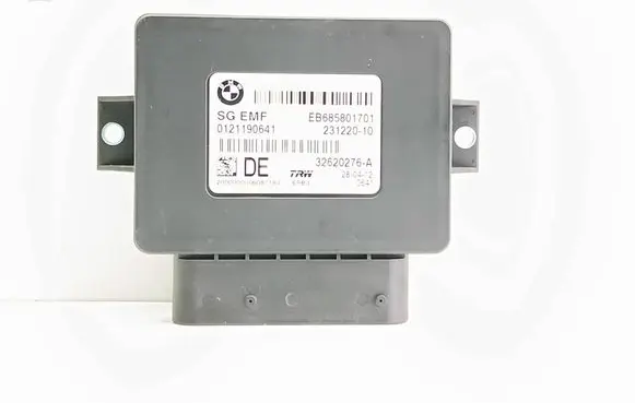 BMW 5 F10 F11 Hand brake control module 6858017 23122010 32620276A