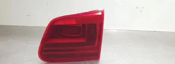 Volkswagen Tiguan Tailgate rear/tail lights 5N0945310