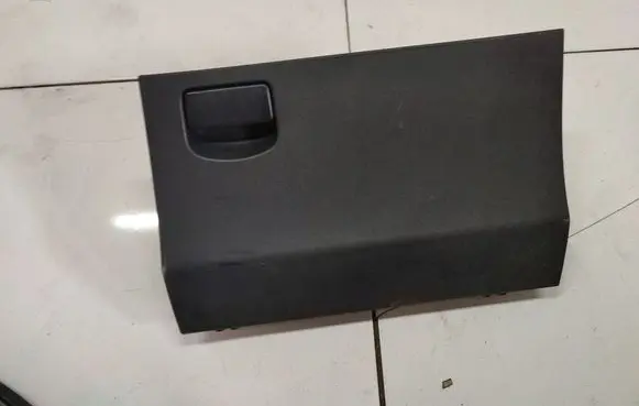 Toyota Yaris Glove box SSY1010101010