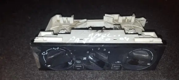Mitsubishi Pajero Climate control unit e32pb393 ecmr2