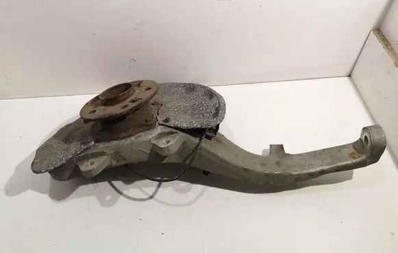Mercedes-Benz GL X166 Front wheel hub 16609