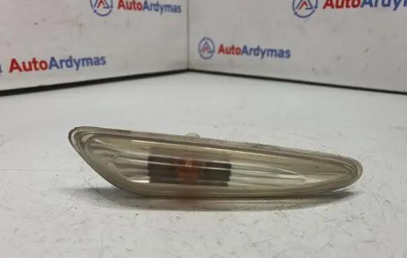 BMW X3 E83 Front fender indicator light 3418448 63133418448