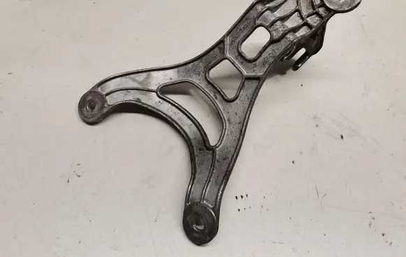 Opel Insignia B ABS pump bracket 6002A90013