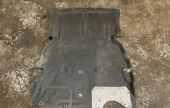 BMW 1 F20 F21 Engine splash shield/under tray 7486952 51164310