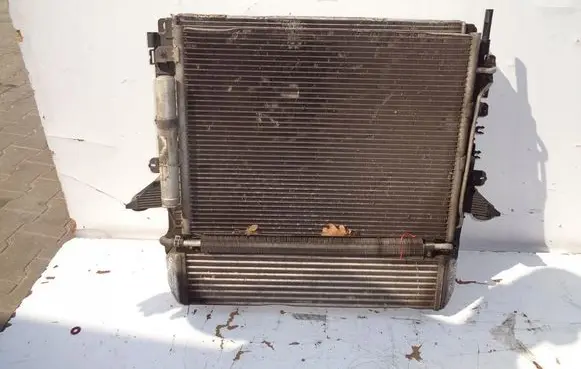 Land Rover Discovery 4 - LR4 Intercooler radiator CHODNICA