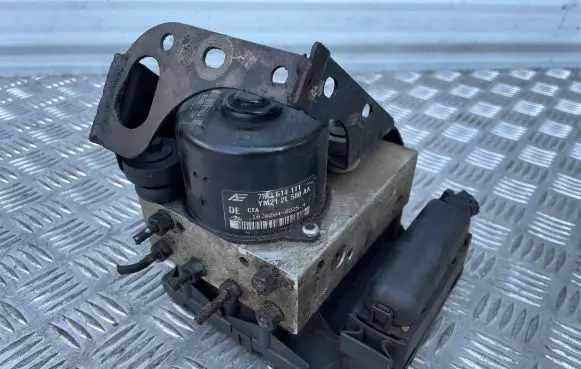 Seat Alhambra (Mk1) ABS Pump 7M3907379B 10094703093 S0U0K23F66