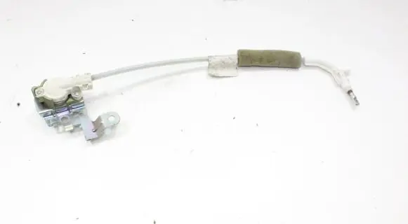Honda CR-V Front door lock