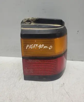 Volkswagen PASSAT B3 Rear/tail lights 333945257