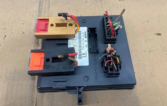 Audi Q7 4L Comfort/convenience module 4F0907279 F005V00789 4F0910279N