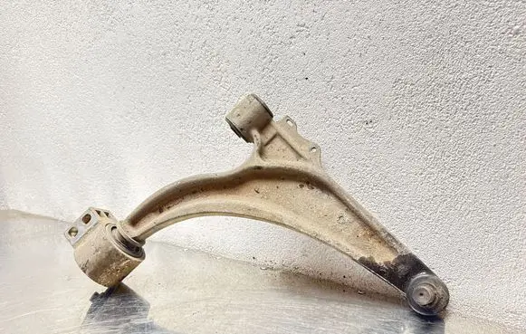 Opel Insignia A Front lower control arm/wishbone 0131221