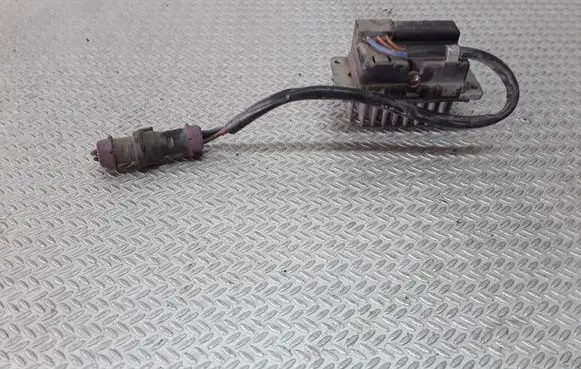 Audi A8 S8 D2 4D Heater blower motor/fan resistor 4A0820521A