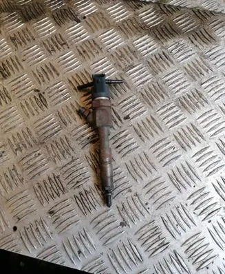 Renault Laguna II Fuel injector 7700111014