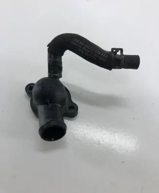 Volkswagen Tiguan Engine coolant pipe/hose 04L121131AA 04L121030