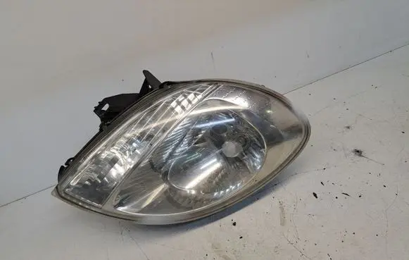 Nissan Kubistar Headlight/headlamp 89028549