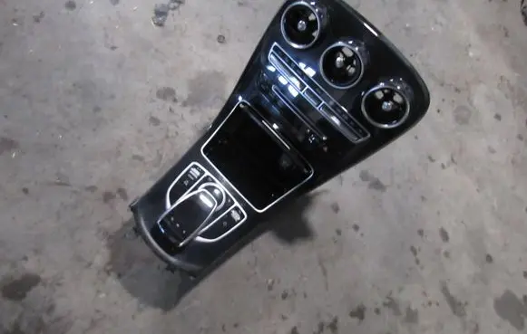 Mercedes-Benz C W205 Center console A2056801005 536399 FW205AZZ