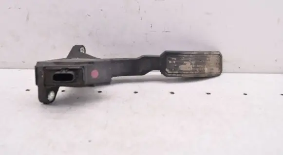 Toyota Avensis T270 Accelerator throttle pedal 7811002021