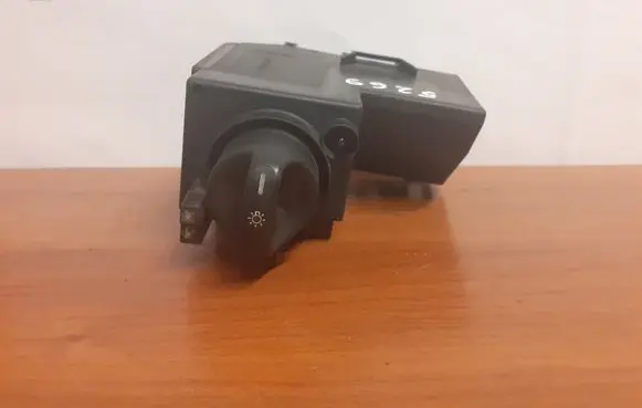 Mercedes-Benz E W210 Light switch 2105450104 5269