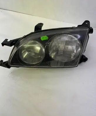 Toyota Avensis T220 Headlight/headlamp