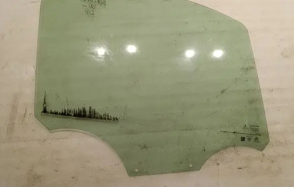 Citroen Berlingo Front door window glass four-door 43R000015 E000191