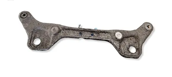 Mercedes-Benz C W204 Steering rack mounting bracket A2046280011