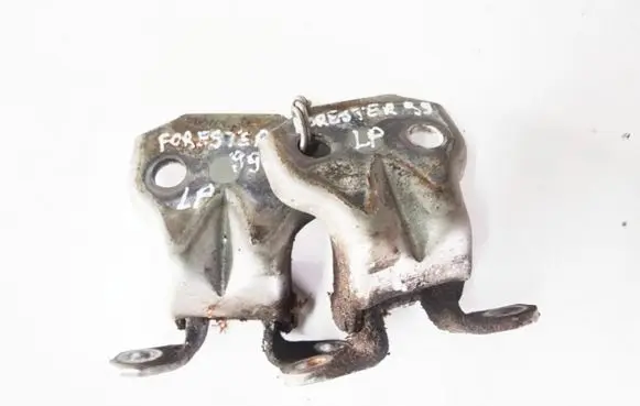 Subaru Forester SF Front door hinge set 