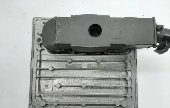 Ford Focus Engine control unit/module 7M5112A650AFA S118934202A