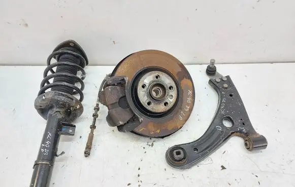 Volvo XC40 Front shock absorber with coil spring 32246639JLK01