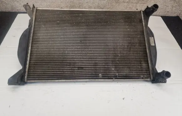 Audi A4 S4 B6 8E 8H Coolant radiator 8E0121251A