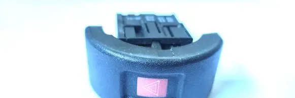 Opel Astra G Hazard light switch 09131728