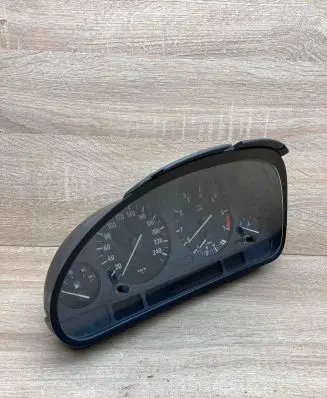 BMW 5 E39 Speedometer (instrument cluster) 6906124 110008784 ForPetrol
