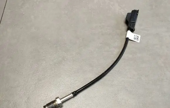 Volkswagen Amarok II Exhaust gas temperature sensor MB3G12B591EA
