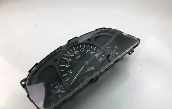 Opel Agila B Speedometer (instrument cluster) 110208951