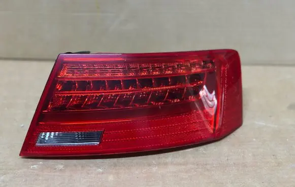 Audi A5 8T 8F Rear/tail lights 8T8945096F AU483PAT1R 21190213