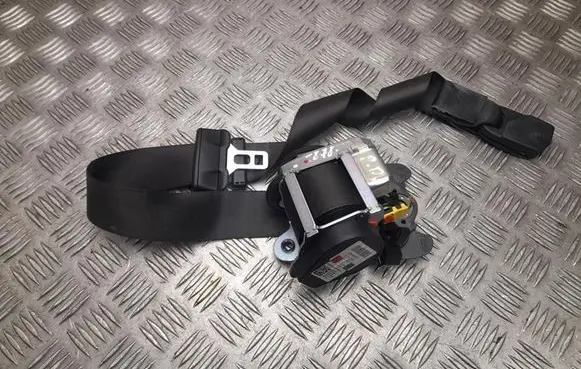 Maserati Ghibli Front seatbelt 628430600
