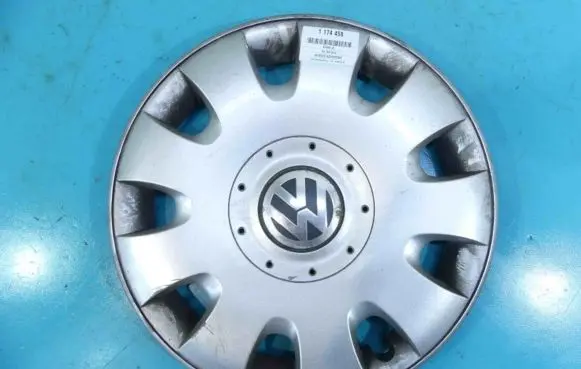 Volkswagen Golf Plus R16 wheel hub/cap/trim 1T0601147 IMPRK1174458