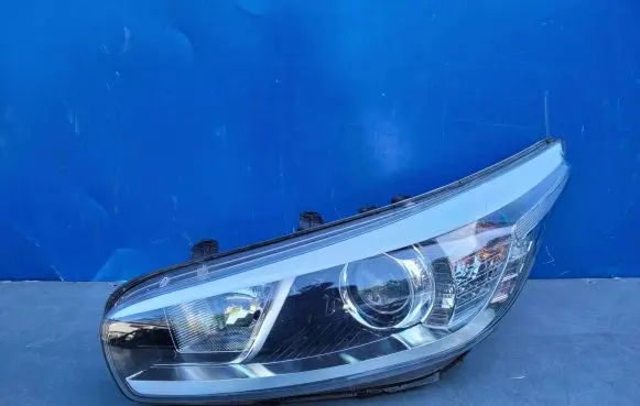 KIA Pro Cee'd II Headlight/headlamp 92101A2010