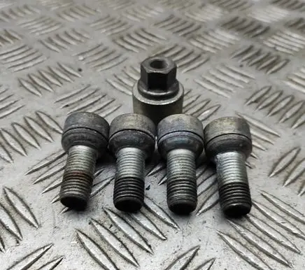 Cupra Formentor Nuts/bolts 1P0698137