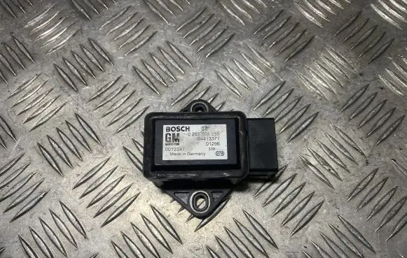 Opel Omega B2 ESP acceleration yaw rate sensor 24413377 0265005255 0012347